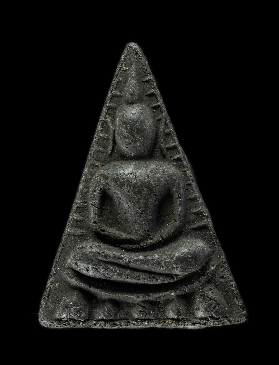 31Jul24 (198)p.jpg - พระนางพญา หลวงพ่อวงศ์ วัดบ้านค่าย อ.บ้านค่าย จ.ระยอง เนื้อผงพุทธคุณ ผงว่านผสมแร่เหล็กไหล ผงใบลาน พระเก่าสวย มวลสารดี | https://kamulet.in.th